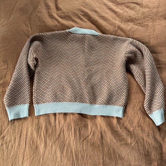 Chevron striped cardigan button cropped sweater - Picture 2 of 8